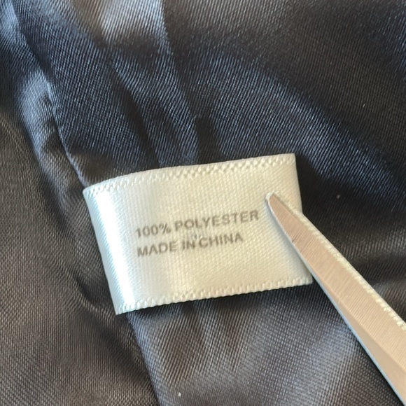 Black Faux Fur Women's‎ Vest with Faux Leather Inserts Wear in Collar See Pix - Picture 3 of 9